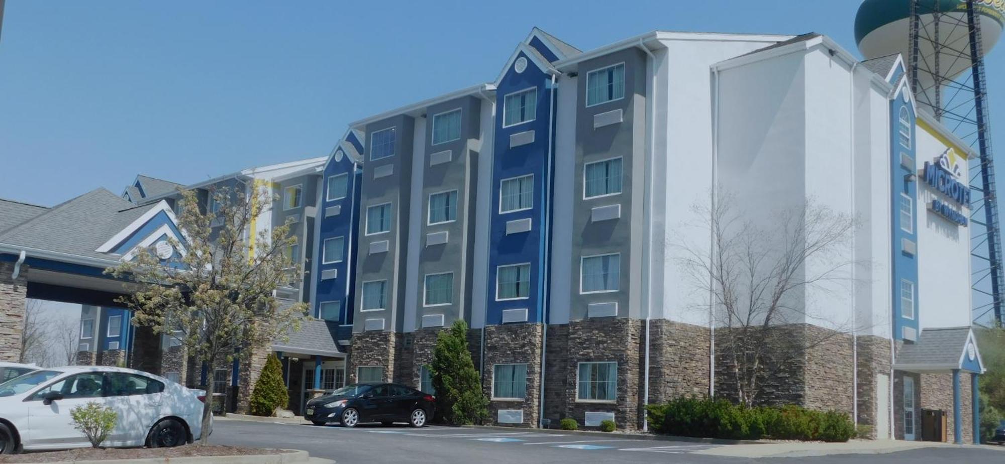 Microtel Inn & Suites By Wyndham Wheeling At The Highlands Triadelphia Eksteriør billede