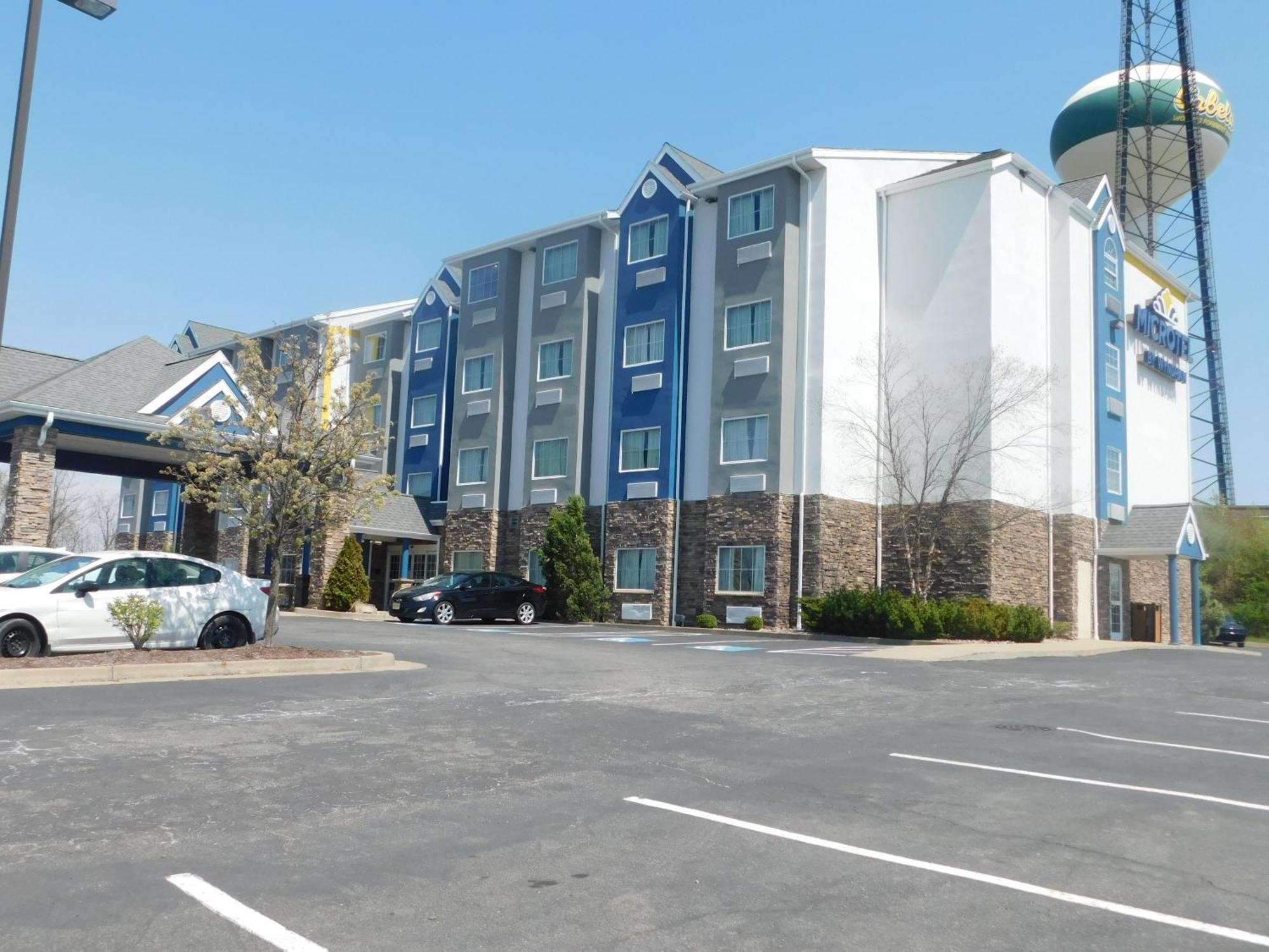 Microtel Inn & Suites By Wyndham Wheeling At The Highlands Triadelphia Eksteriør billede