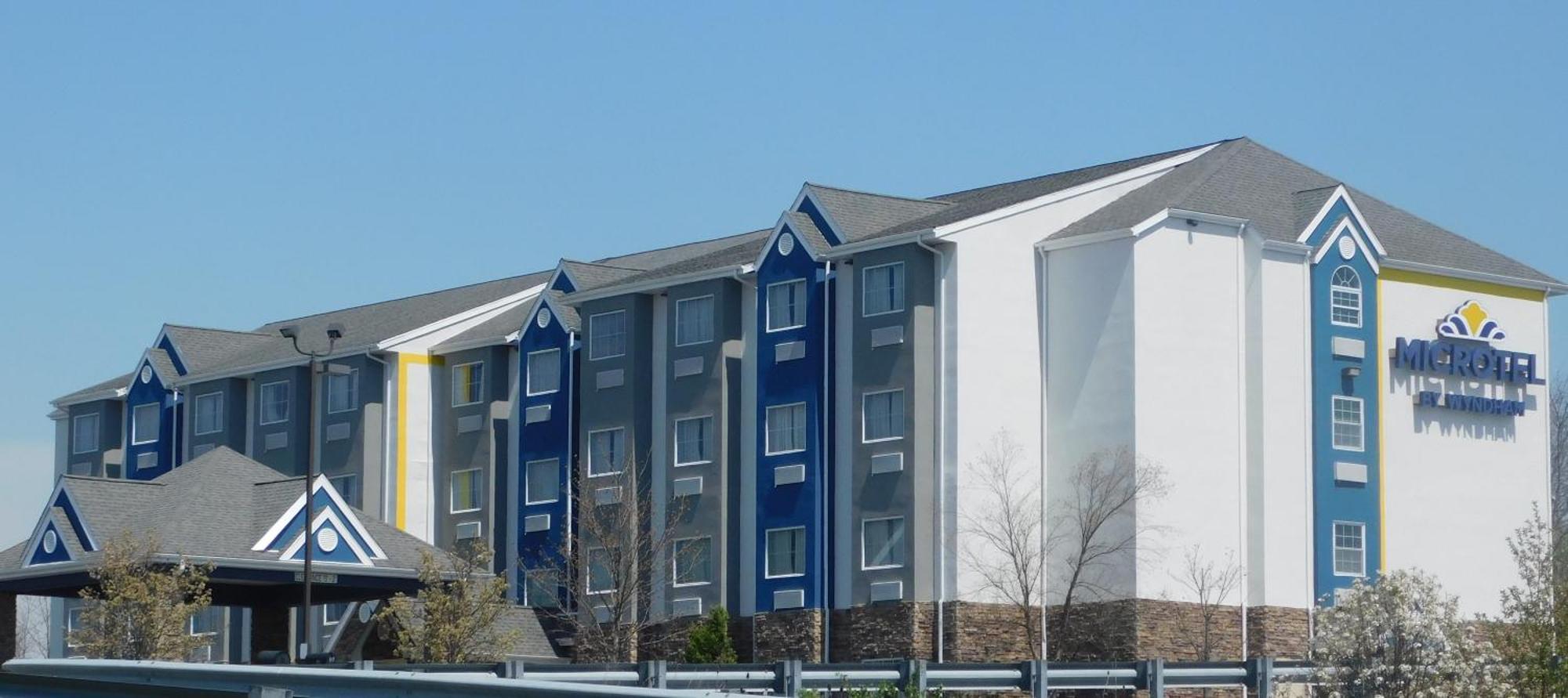 Microtel Inn & Suites By Wyndham Wheeling At The Highlands Triadelphia Eksteriør billede