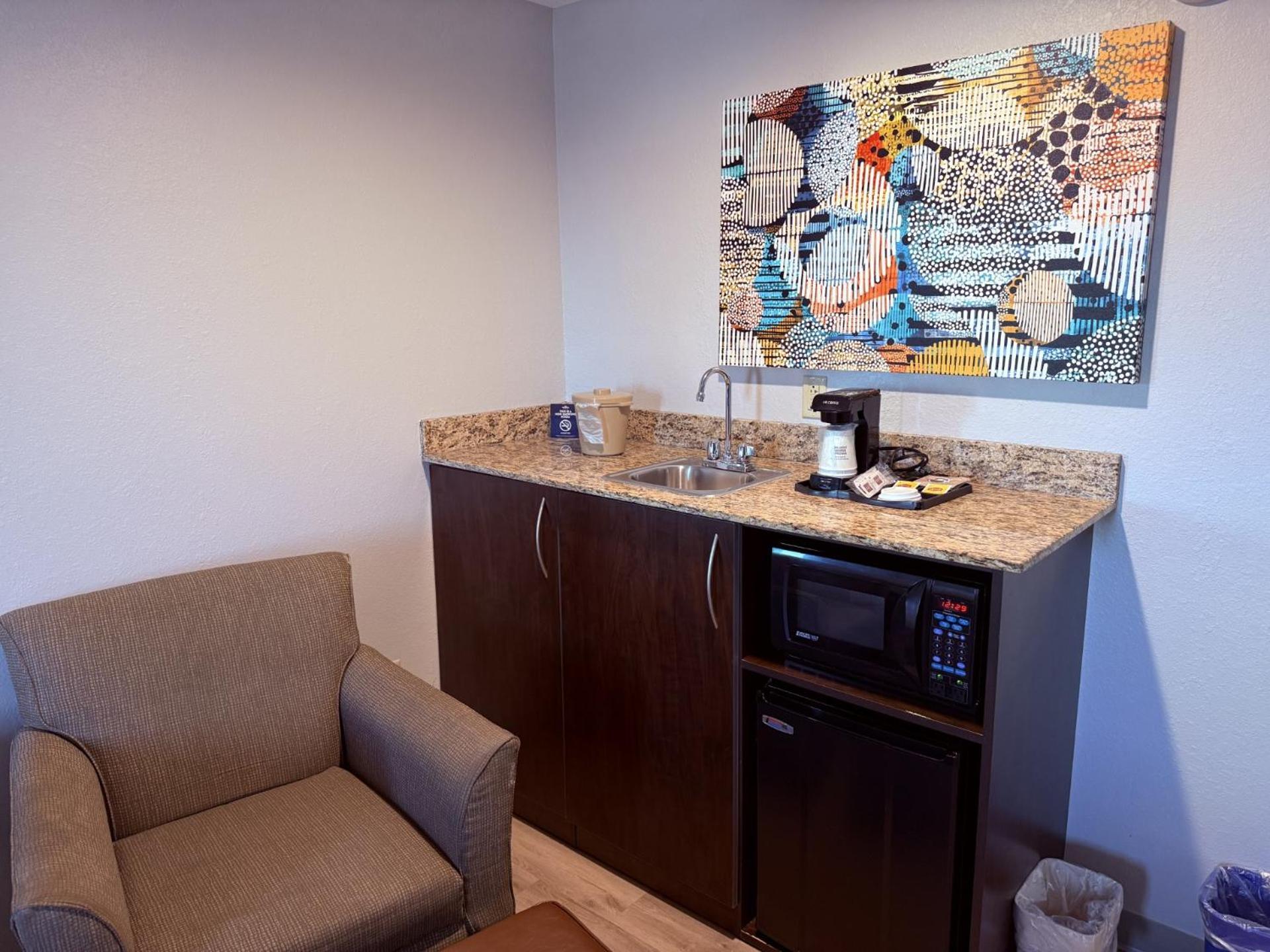 Microtel Inn & Suites By Wyndham Wheeling At The Highlands Triadelphia Eksteriør billede