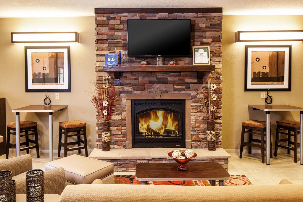 Microtel Inn & Suites By Wyndham Wheeling At The Highlands Triadelphia Eksteriør billede