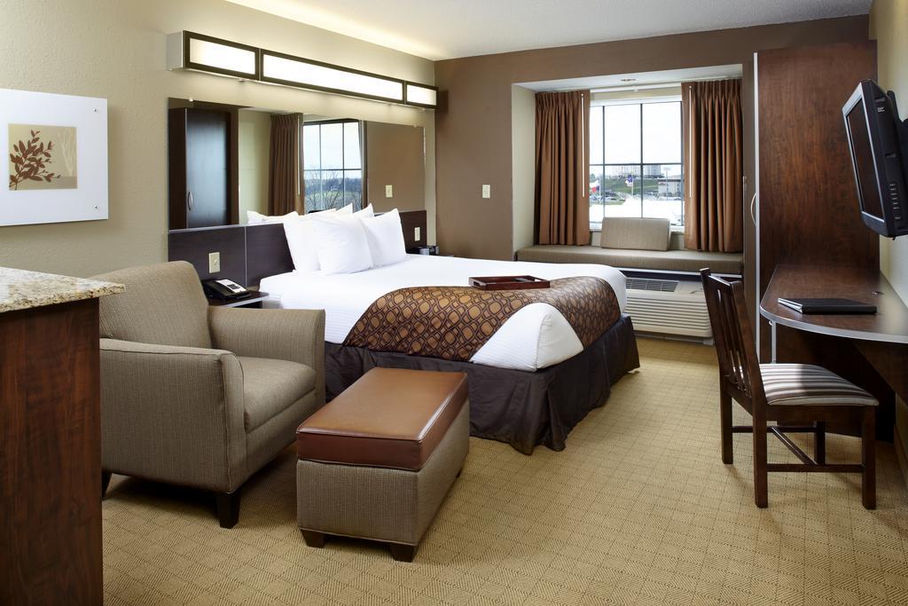 Microtel Inn & Suites By Wyndham Wheeling At The Highlands Triadelphia Eksteriør billede