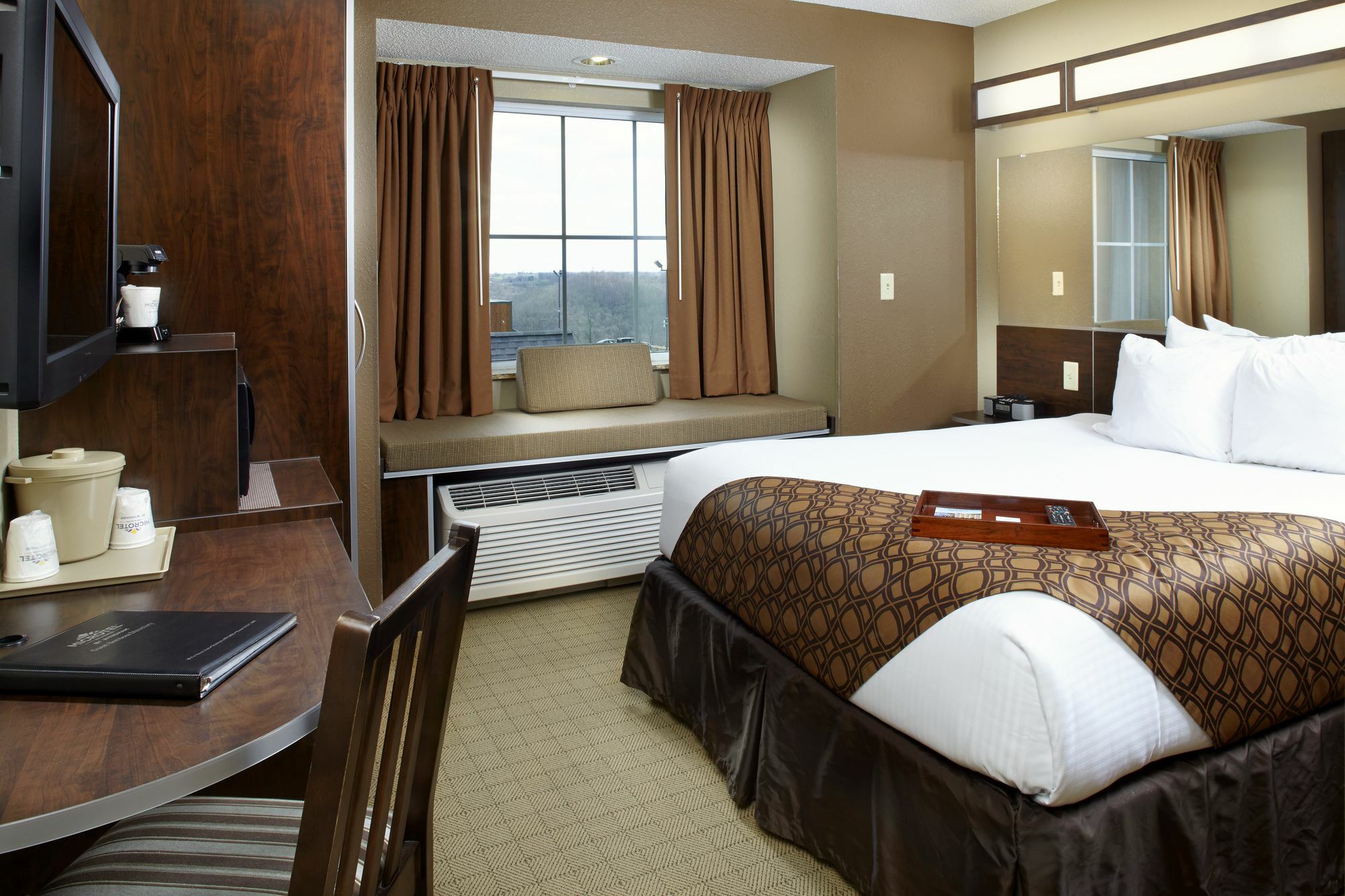 Microtel Inn & Suites By Wyndham Wheeling At The Highlands Triadelphia Eksteriør billede