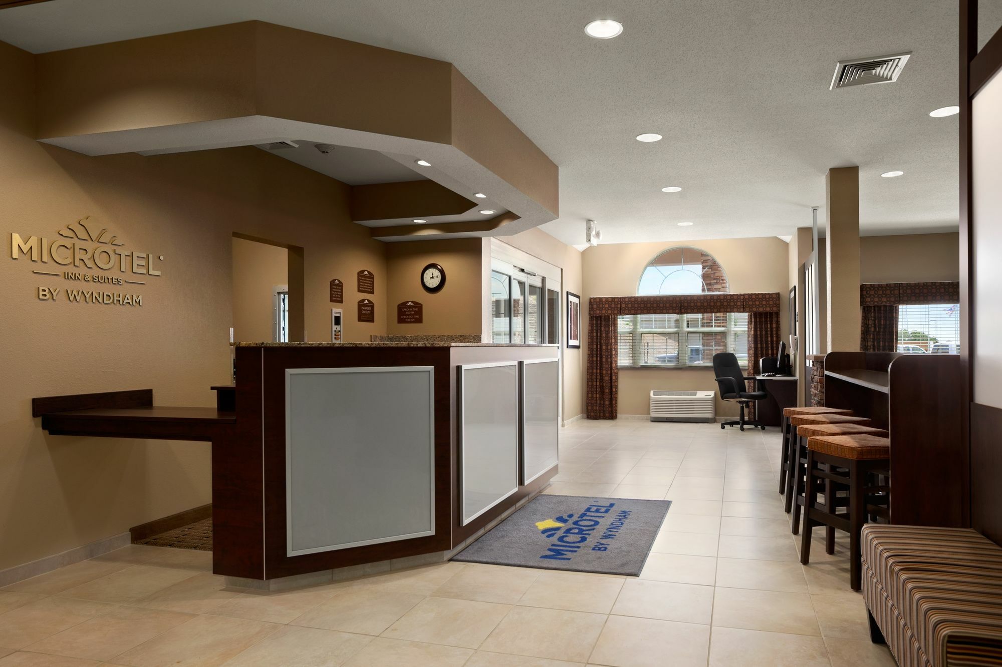 Microtel Inn & Suites By Wyndham Wheeling At The Highlands Triadelphia Eksteriør billede