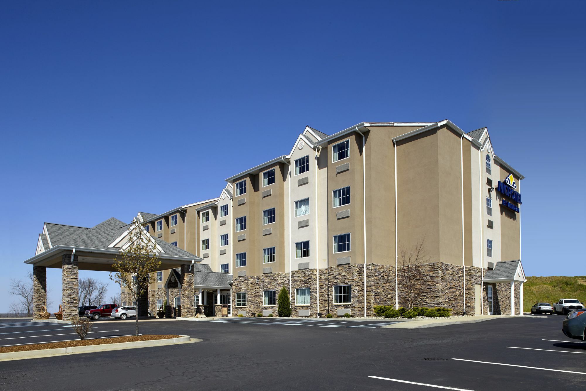Microtel Inn & Suites By Wyndham Wheeling At The Highlands Triadelphia Eksteriør billede