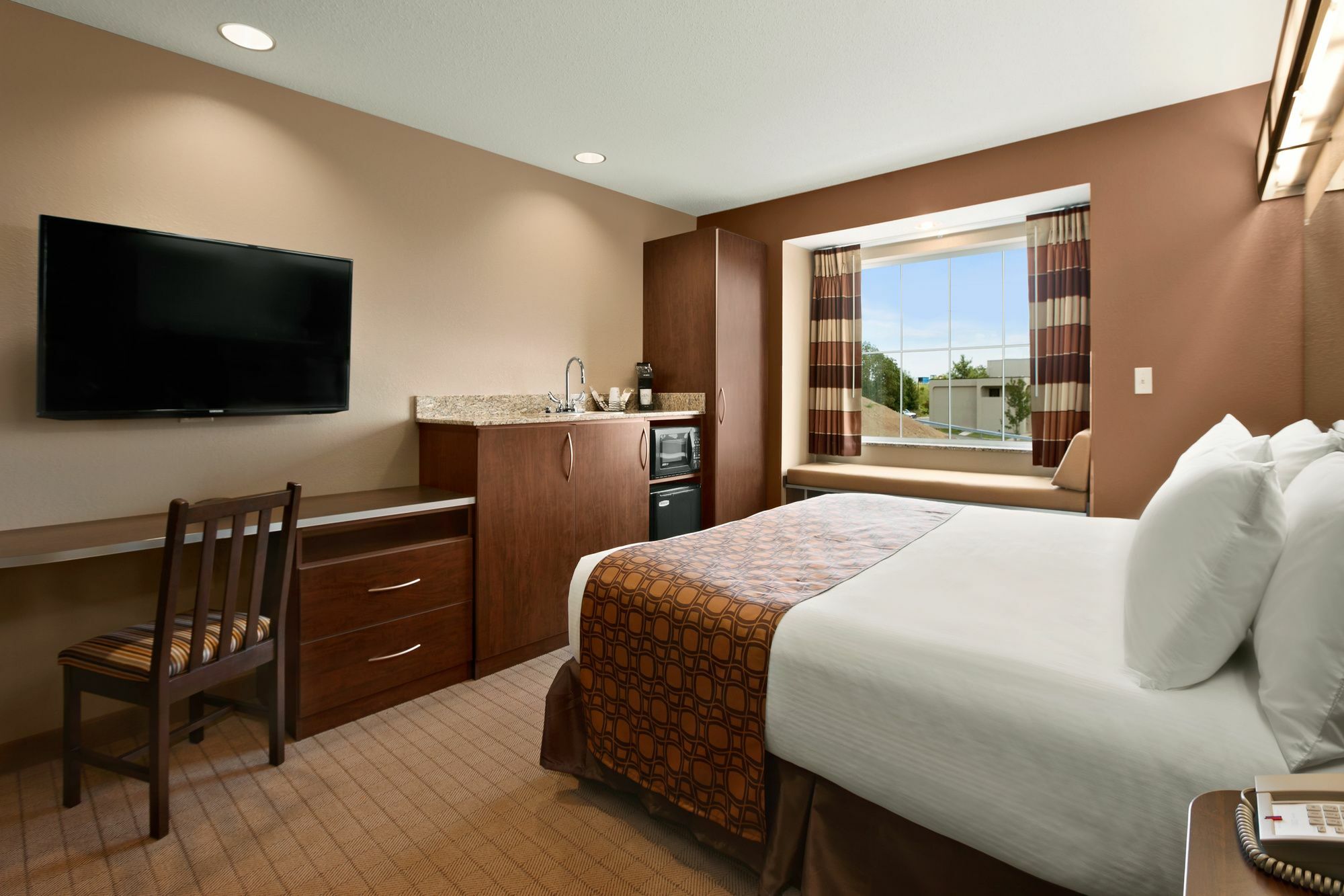 Microtel Inn & Suites By Wyndham Wheeling At The Highlands Triadelphia Eksteriør billede